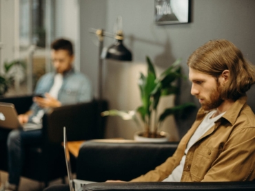 Find the Perfect Invoice Generator with This Ultimate Business Guide